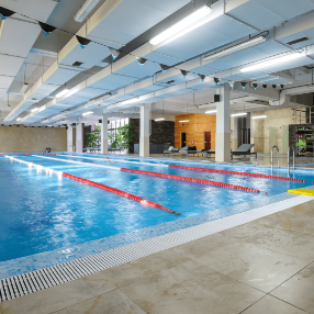 piscina de academia.png